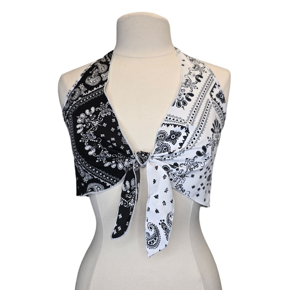 SHEIN Women's Paisley Print Black White Tie Front Halter Crop Top S